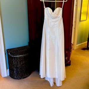 White sweetheart neckline gown